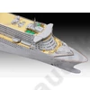 Kép 6/12 - Revell 1:300 Ocean Liner Queen Mary 2 Platinum Edition