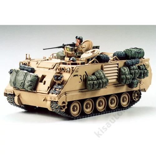 Tamiya 1:35 US M113A2 Personal Carr. Desert harcjármű makett